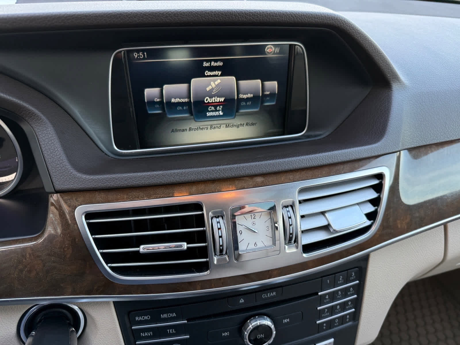 Certified 2016 Mercedes-Benz E 350 4MATIC Wagon image 20