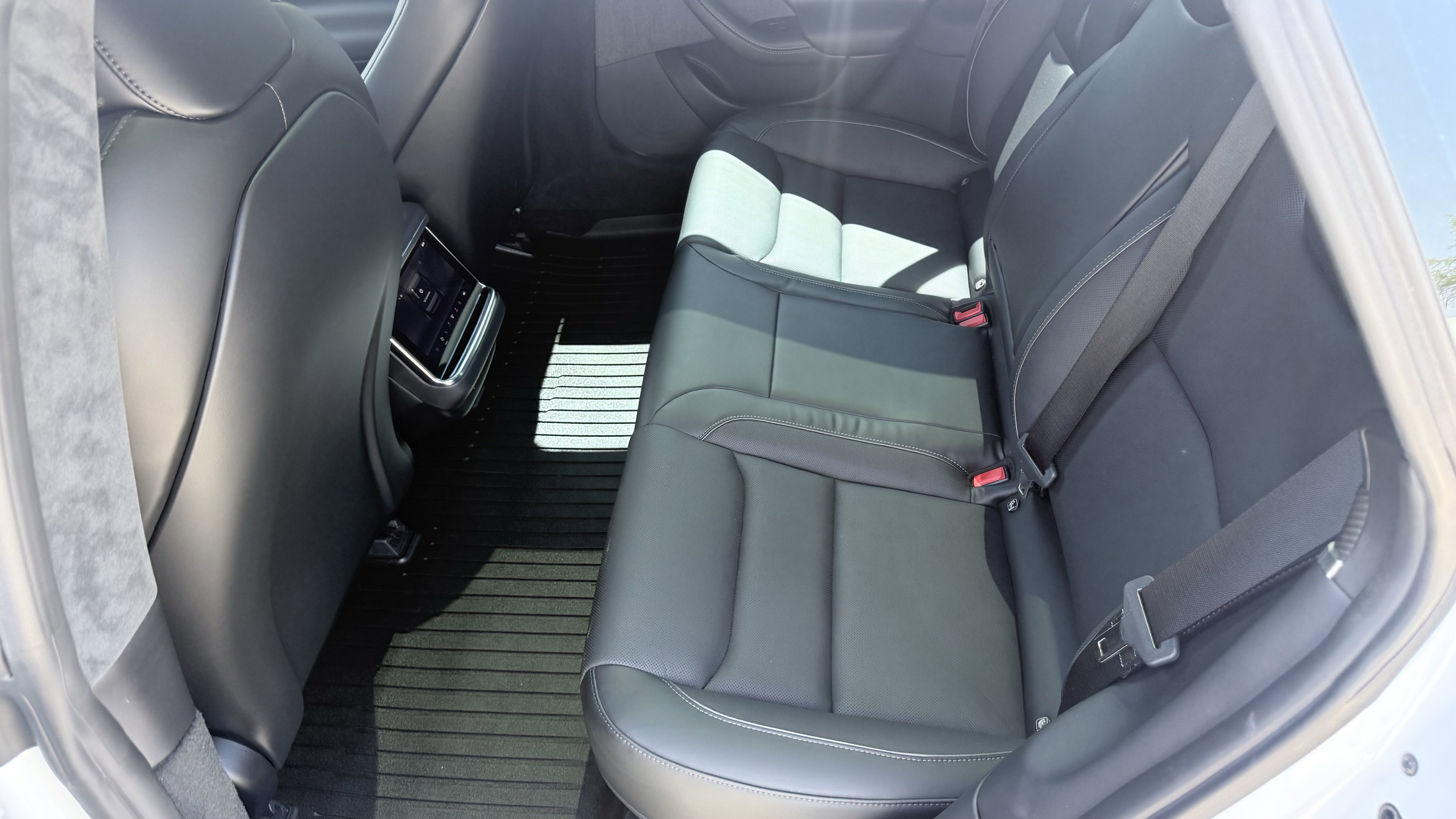 Used 2022 Tesla Model S Plaid image 36