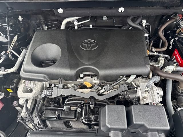 Used 2022 Toyota RAV4 XLE Premium image 40