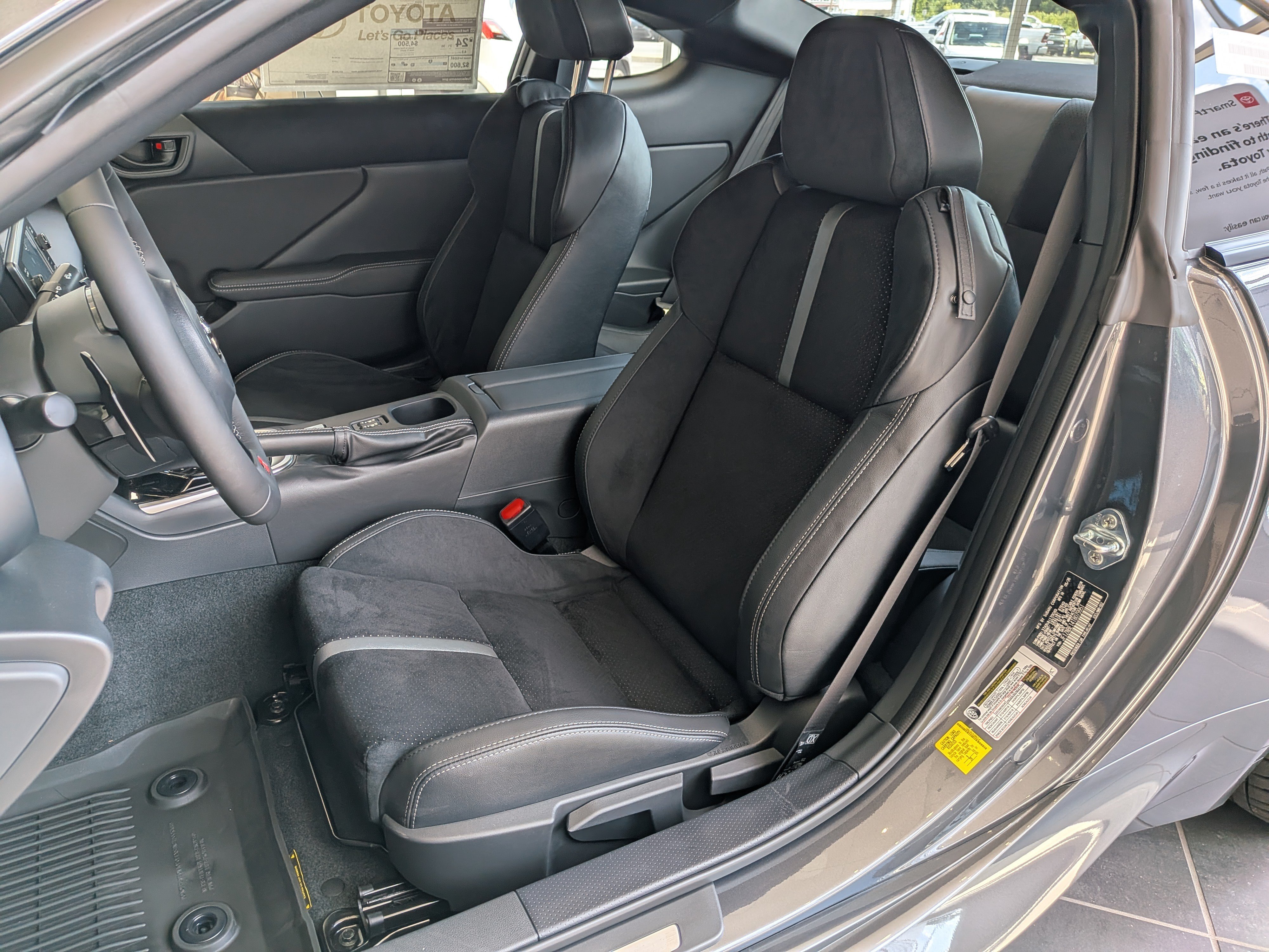 New 2026 Toyota GR86 Premium w/ ALL Weather Mat Package (TMS) RWD image 8
