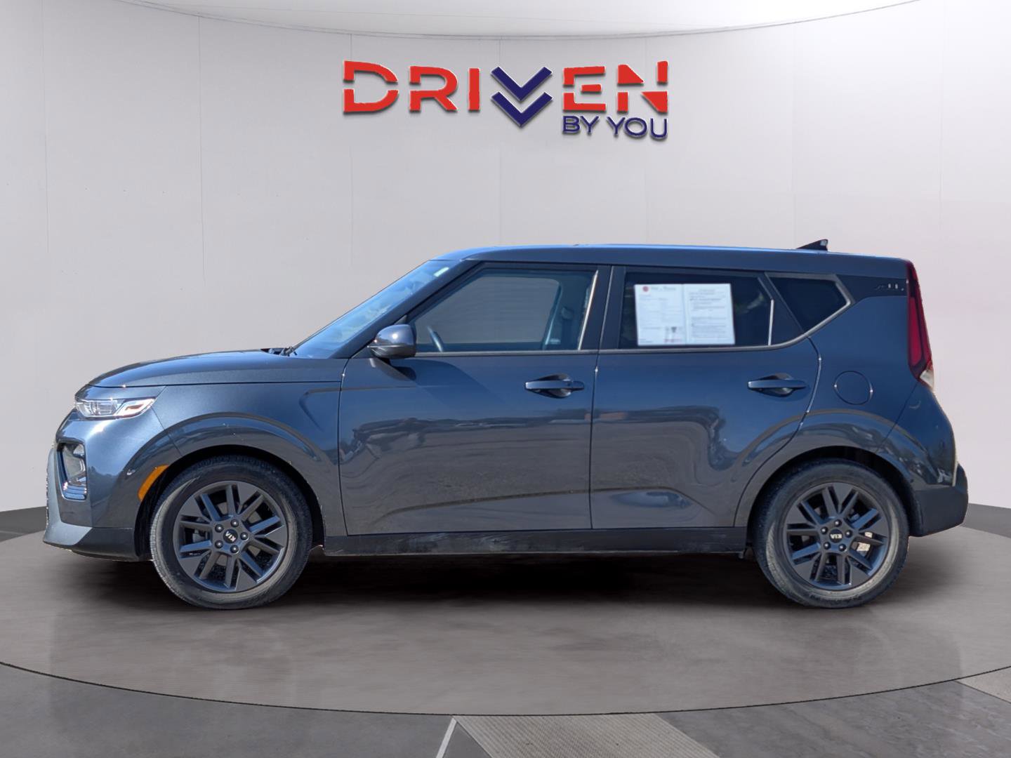 Used 2021 Kia Soul EX image 2