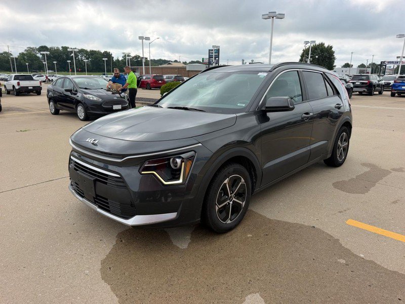 Used 2023 Kia Niro EX FWD image 6
