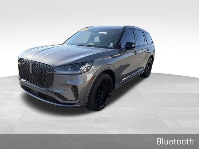 Used 2025 Lincoln Aviator Reserve w/ Equipment Group 201A AWD/4WD image 6
