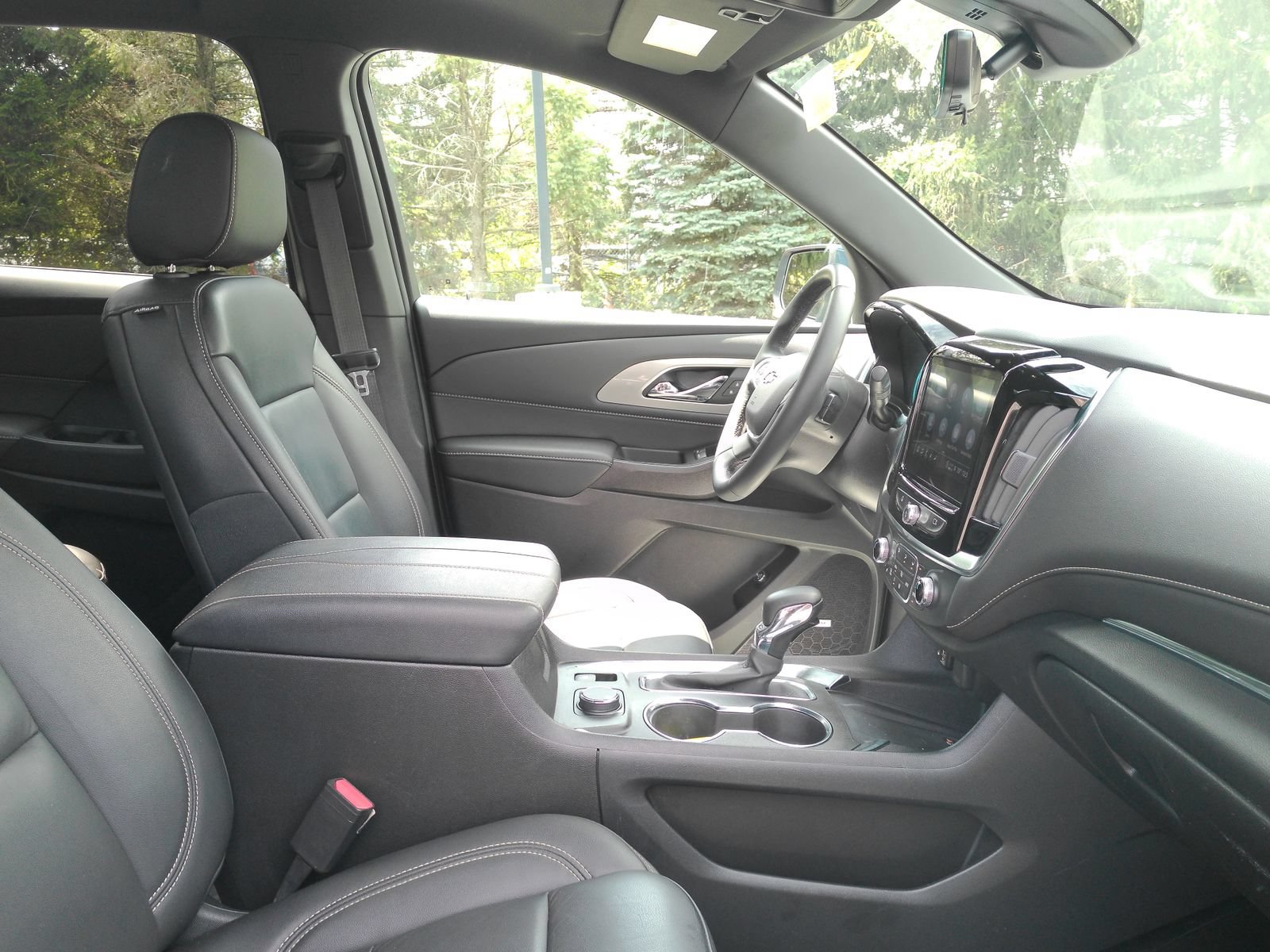 Certified 2023 Chevrolet Traverse LT w/ LT Premium Package AWD/4WD image 17