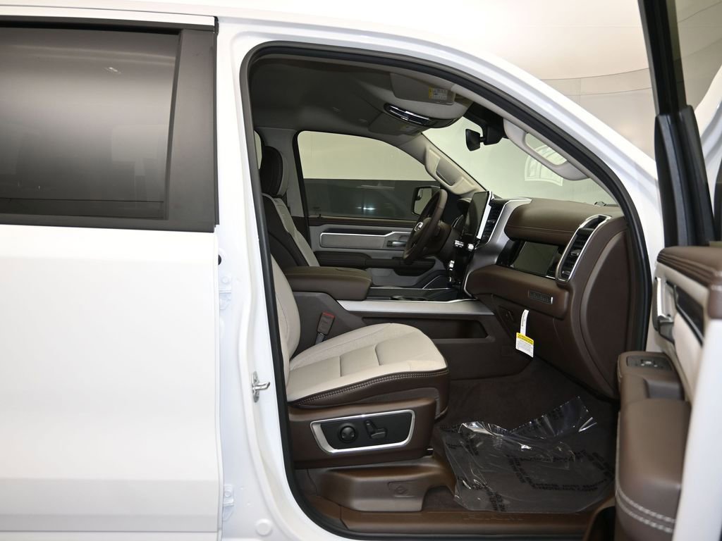 New 2026 RAM 1500 Laramie AWD/4WD image 27