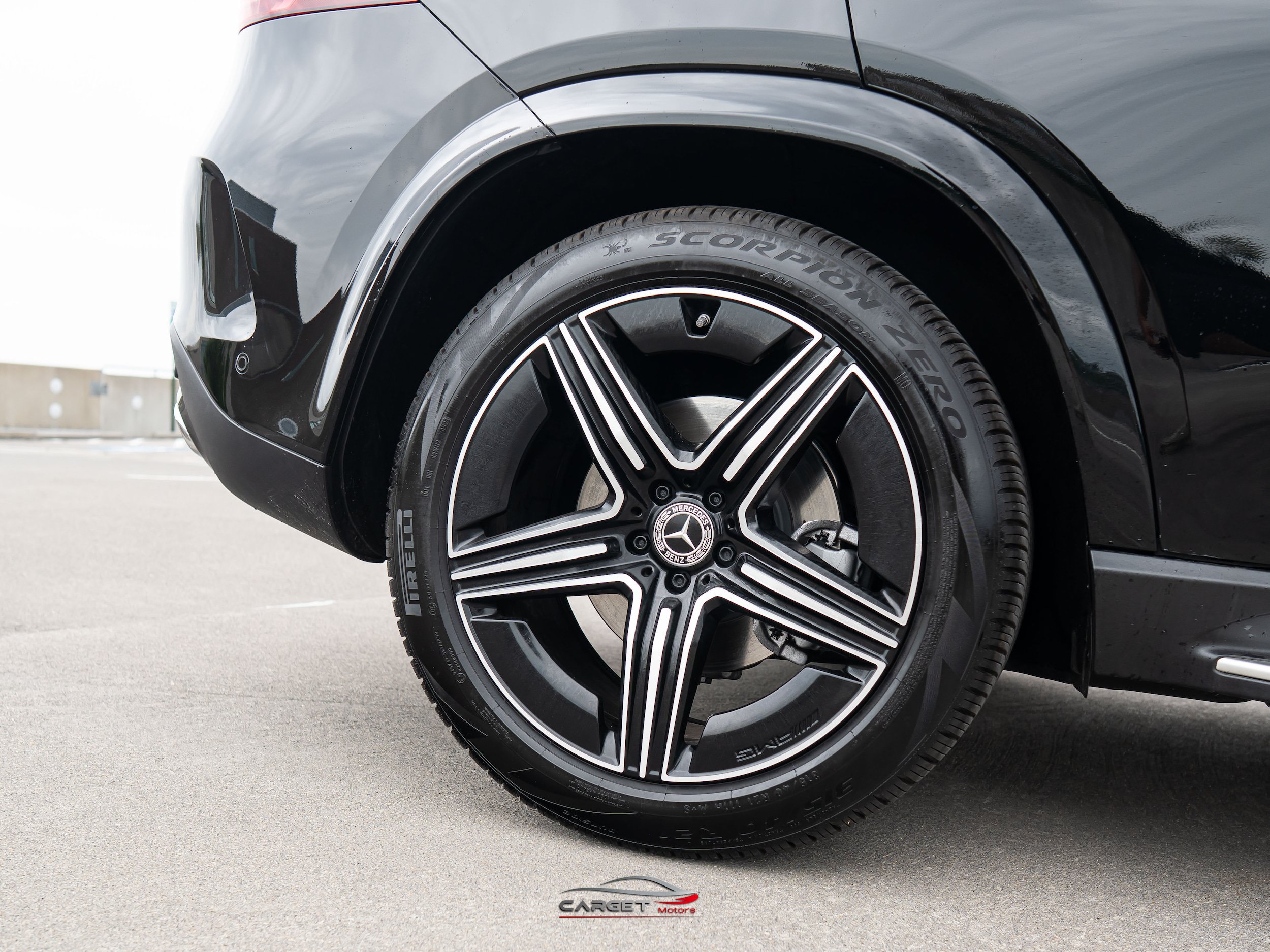 Used 2026 Mercedes-Benz GLE 350 4MATIC w/ AMG Line Exterior image 11
