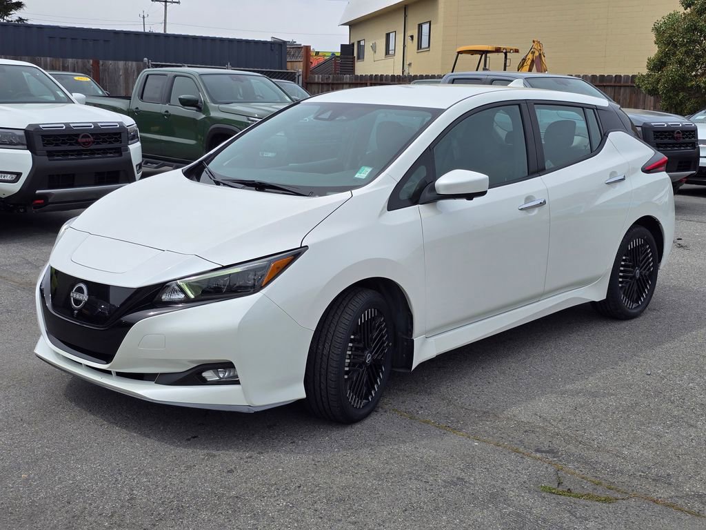 Used 2023 Nissan Leaf SV Plus image 2