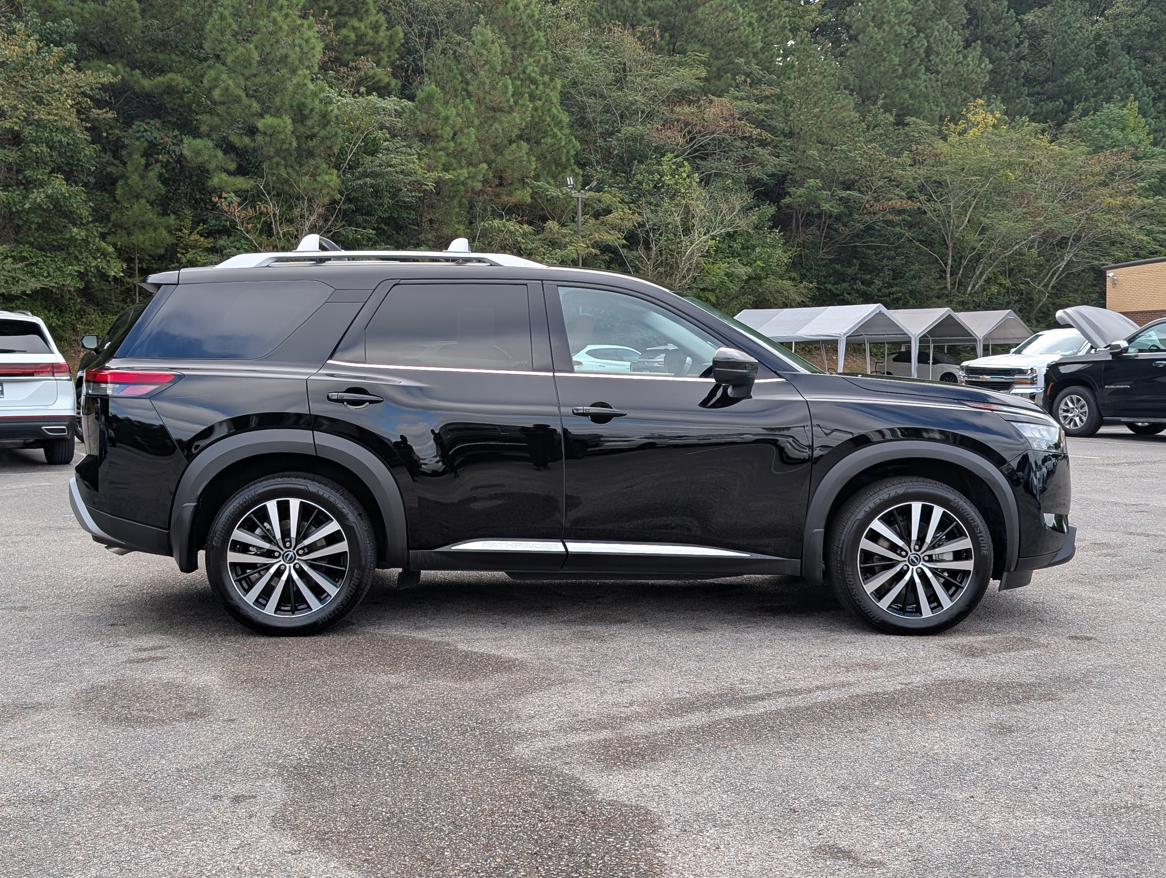 Used 2025 Nissan Pathfinder Platinum w/ Cargo Package FWD image 10