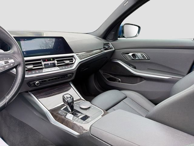 Used 2021 BMW 330i xDrive Sedan w/ Convenience Package image 25