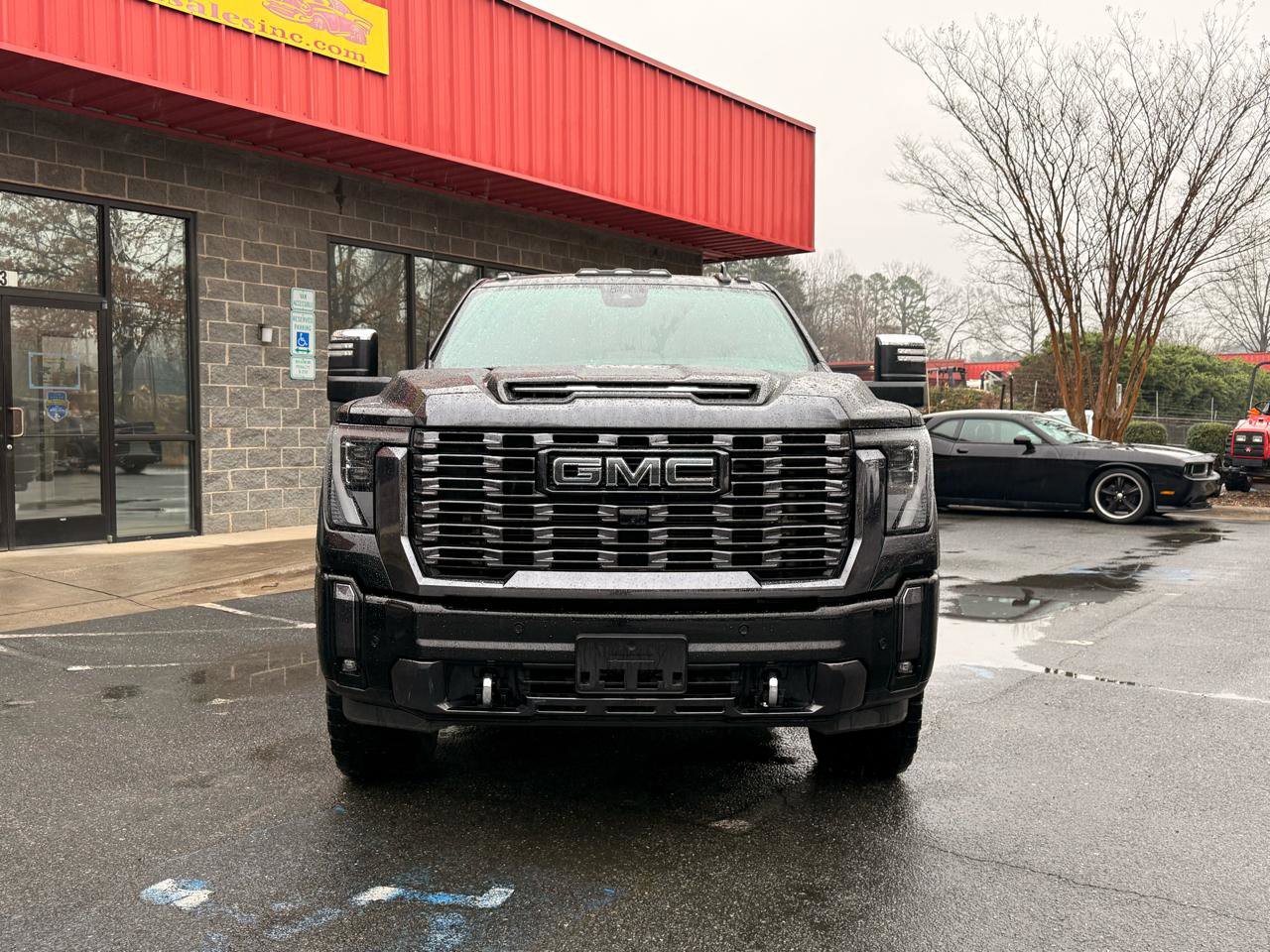 Used 2024 GMC Sierra 3500 Denali Ultimate AWD/4WD image 5