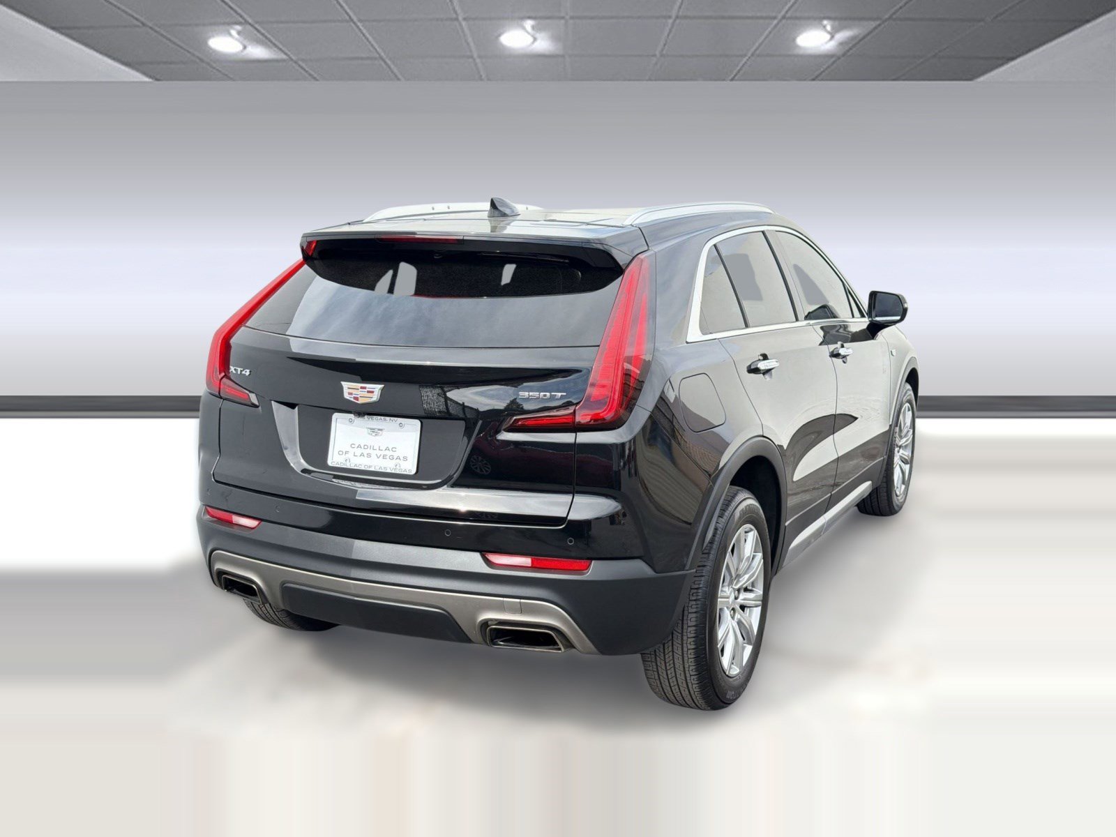 Used 2023 Cadillac XT4 Premium Luxury w/ Driver Assist Package image 7