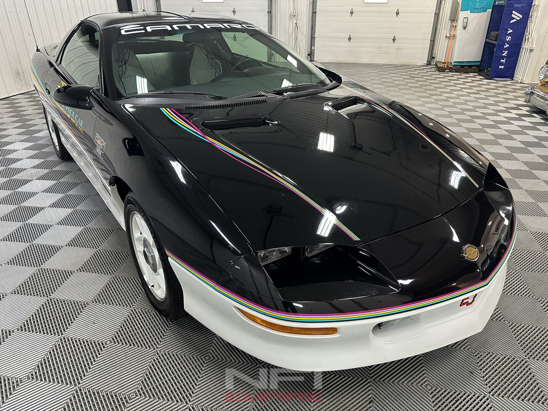 Used 1993 Chevrolet Camaro Z28 RWD image 5