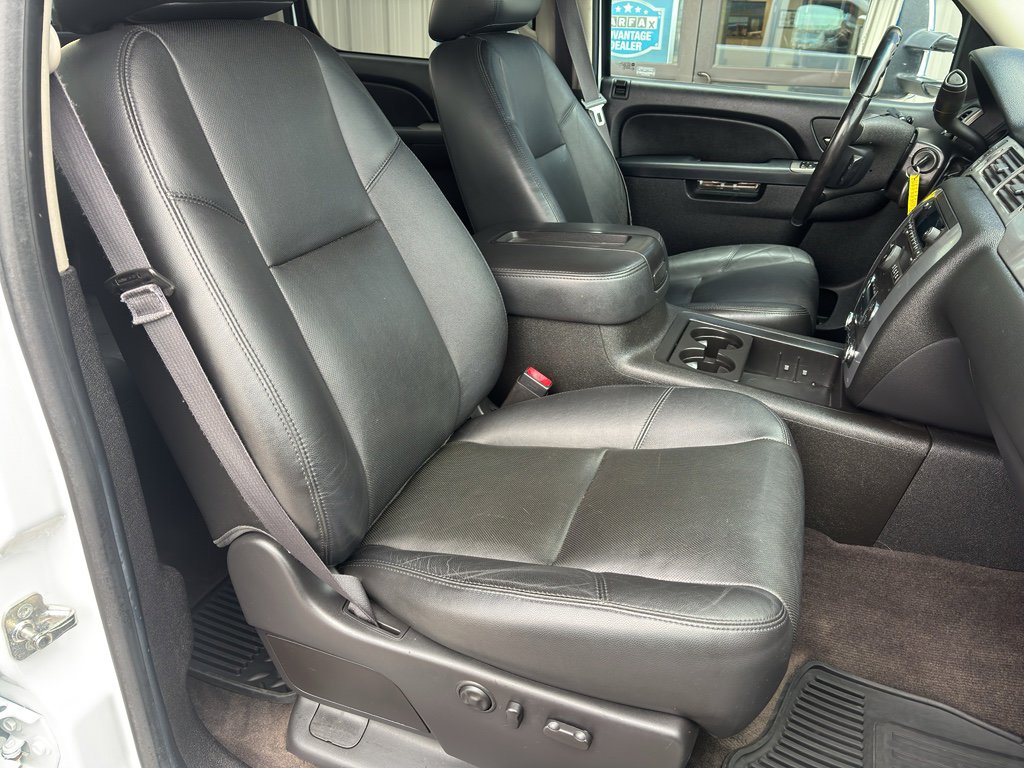 Used 2014 Chevrolet Silverado 3500 LTZ w/ LTZ Plus Package image 11