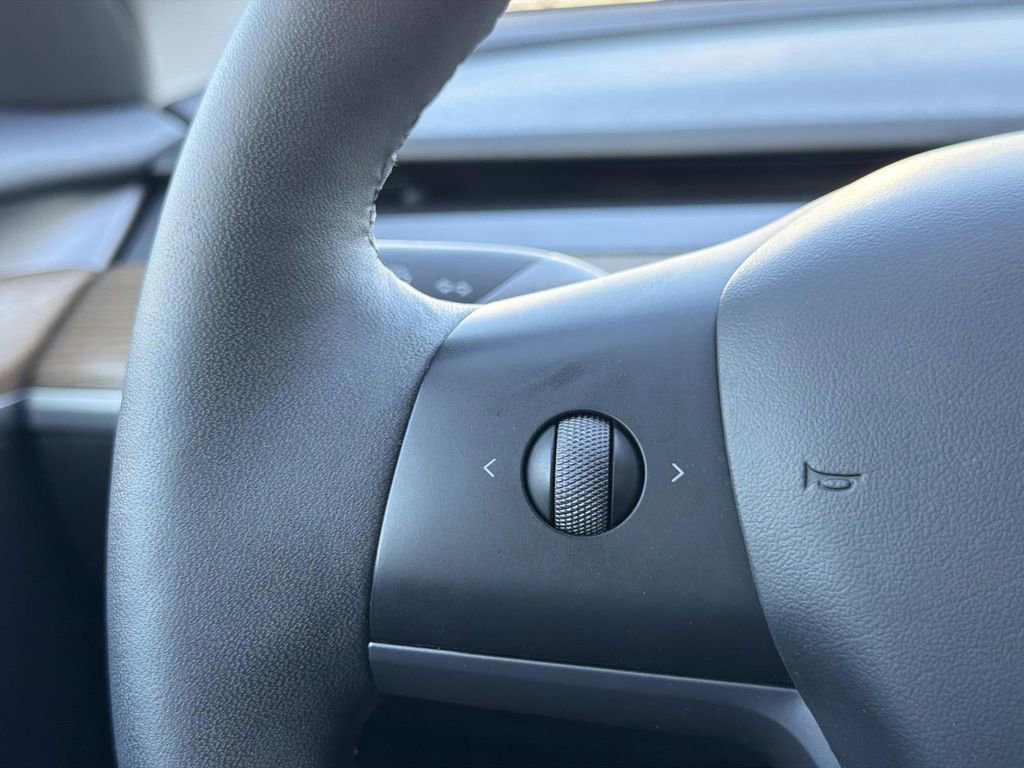 Used 2023 Tesla Model 3 Standard Range RWD image 21