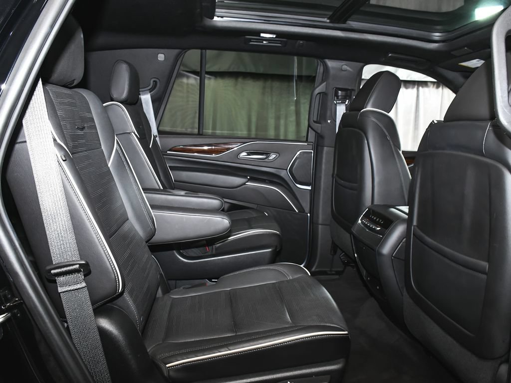 Used 2023 Cadillac Escalade Premium Luxury AWD/4WD image 53