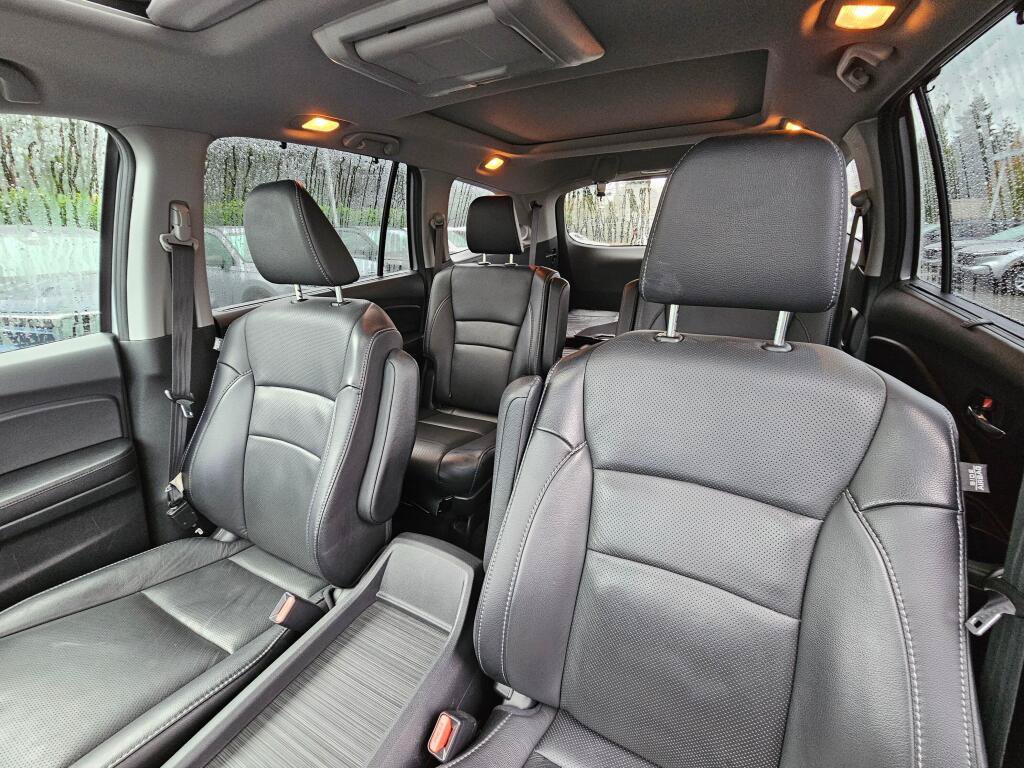 Certified 2017 Honda Pilot Elite image 24