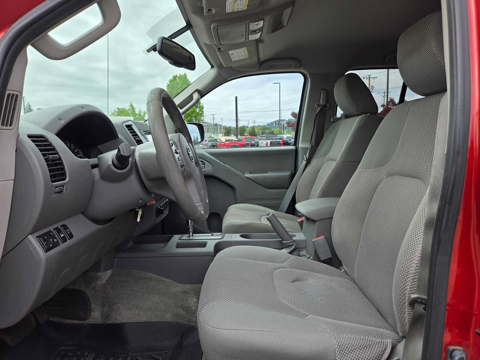 Used 2015 Nissan Frontier SV w/ SV Value Truck Package AWD/4WD image 21