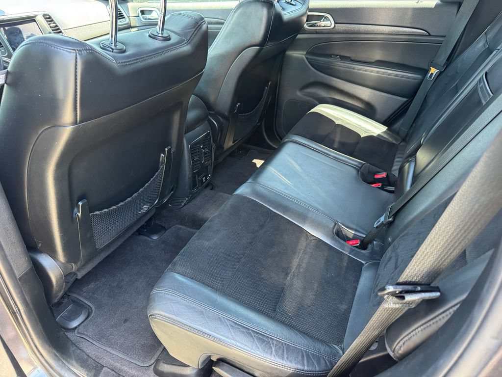Used 2018 Jeep Grand Cherokee Altitude AWD/4WD image 18