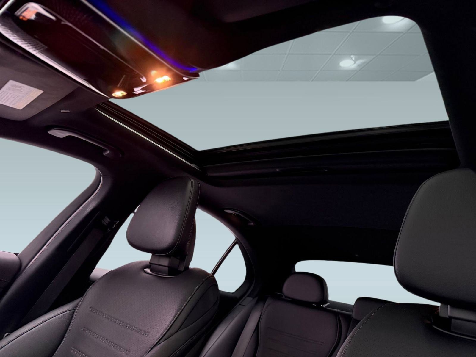 Used 2023 Mercedes-Benz C 300 Sedan image 12