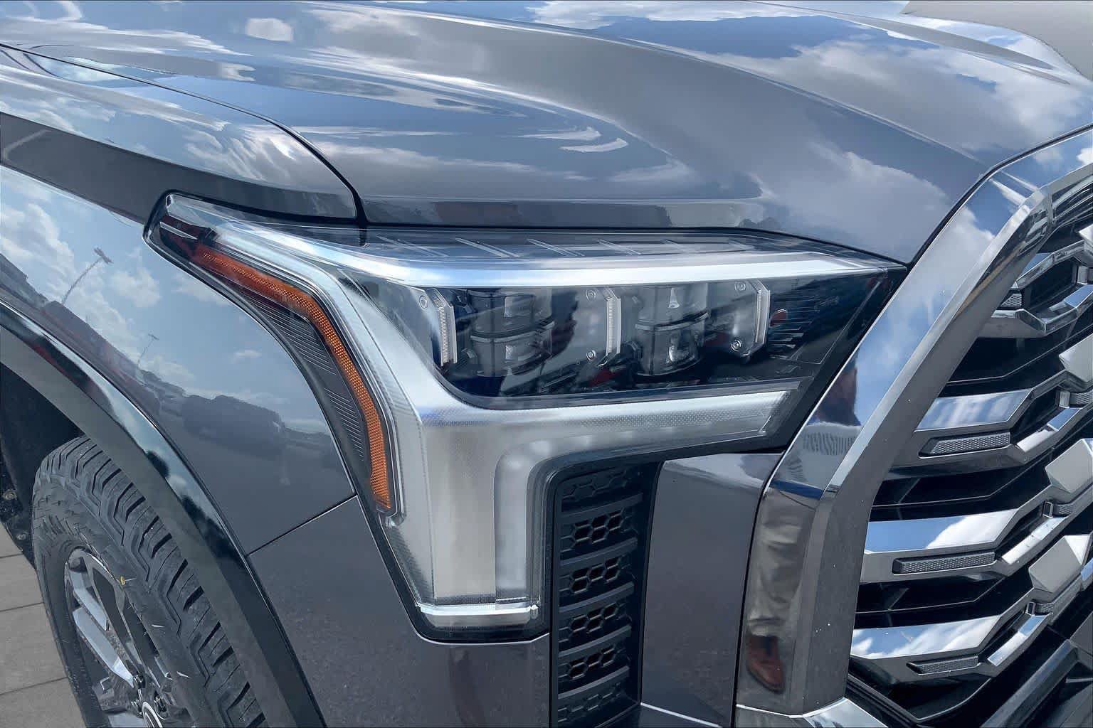 Used 2024 Toyota Tundra Platinum AWD/4WD image 28