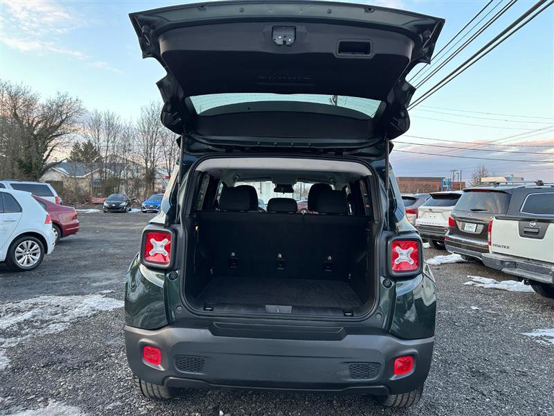 Used 2021 Jeep Renegade Sport image 17