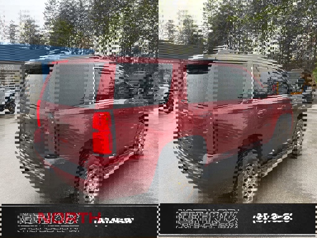 Used 2016 Chevrolet Tahoe LT image 3