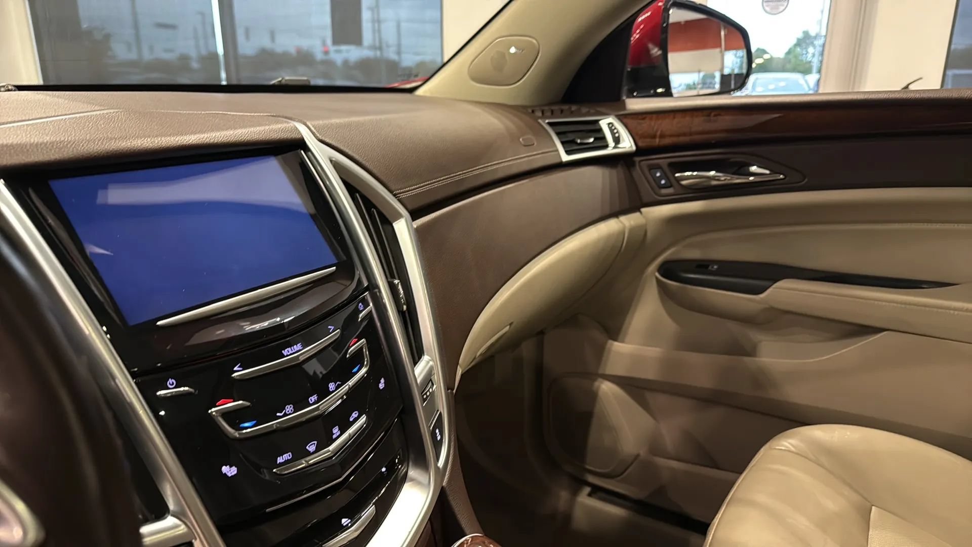 Used 2015 Cadillac SRX Luxury w/ Driver Awareness Package FWD image 31