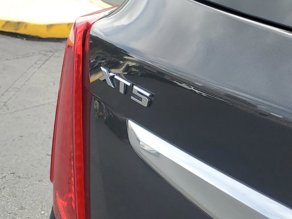 Used 2017 Cadillac XT5 Luxury w/ Driver Awareness Package image 28