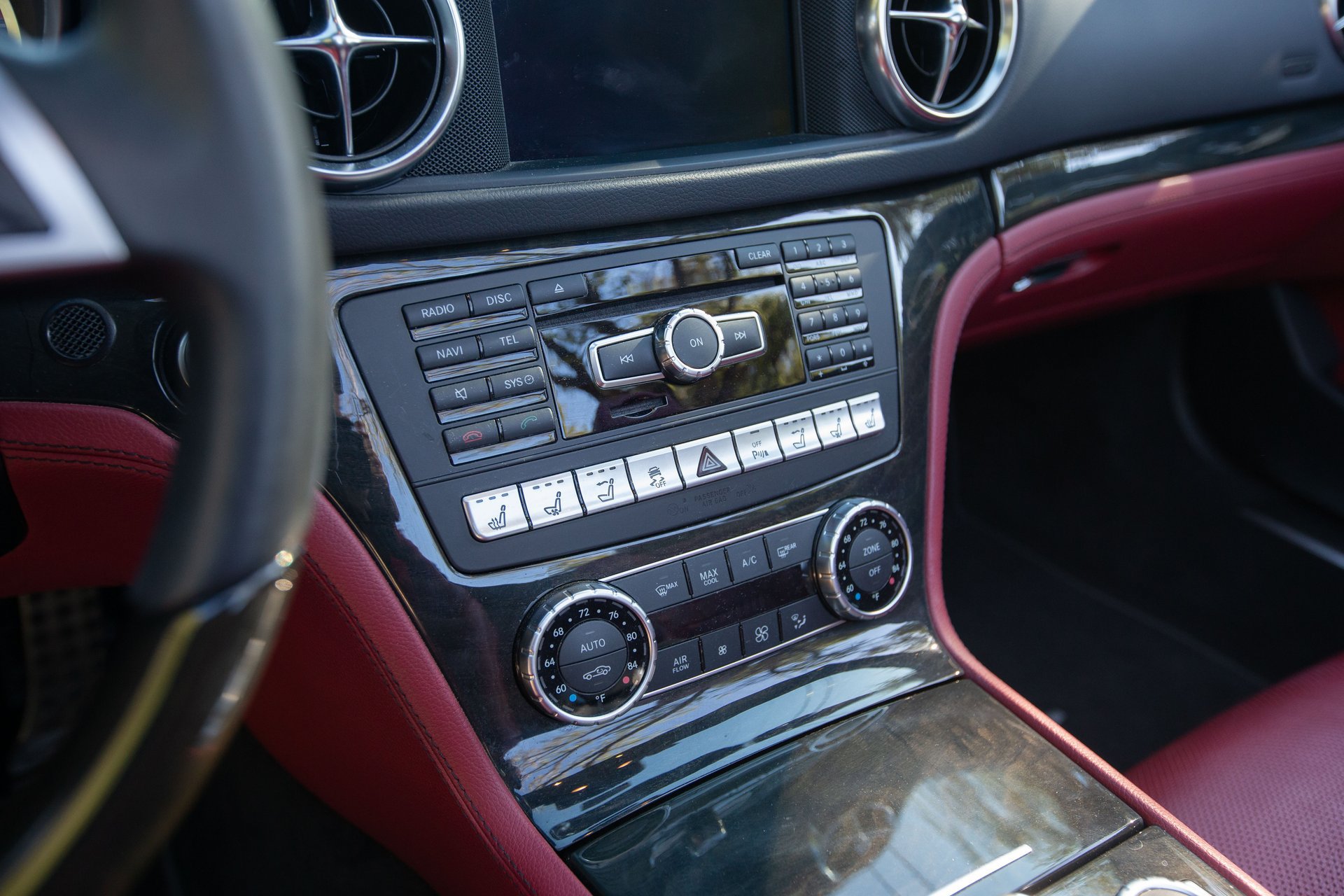 Used 2015 Mercedes-Benz SL 400 image 36