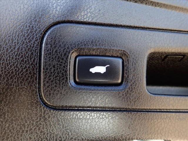 Used 2012 Acura MDX w/ Technology & Entertainment AWD/4WD image 9