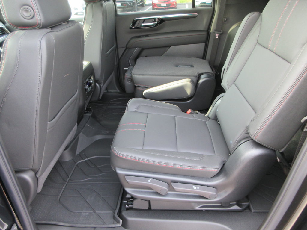 New 2026 Chevrolet Suburban RST w/ Comfort Package AWD/4WD image 15