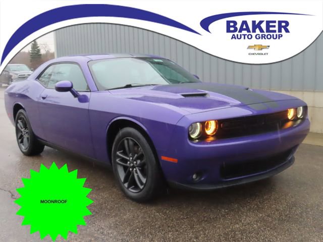 Used 2019 Dodge Challenger SXT w/ Driver Convenience Group image 1