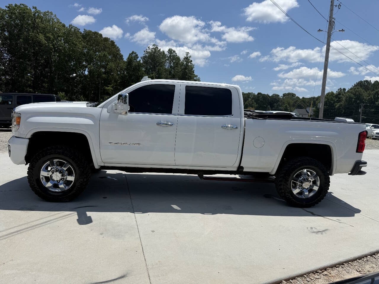 Used 2016 GMC Sierra 3500 Denali w/ Duramax Plus Package AWD/4WD image 4