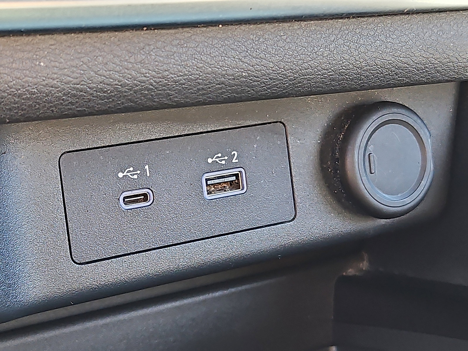 Certified 2023 Nissan Rogue SV image 23