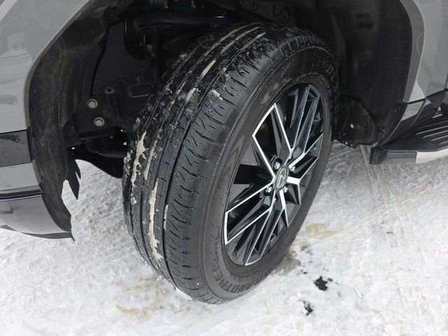 Certified 2024 Lexus GX 550 w/ Cold Area Package image 34