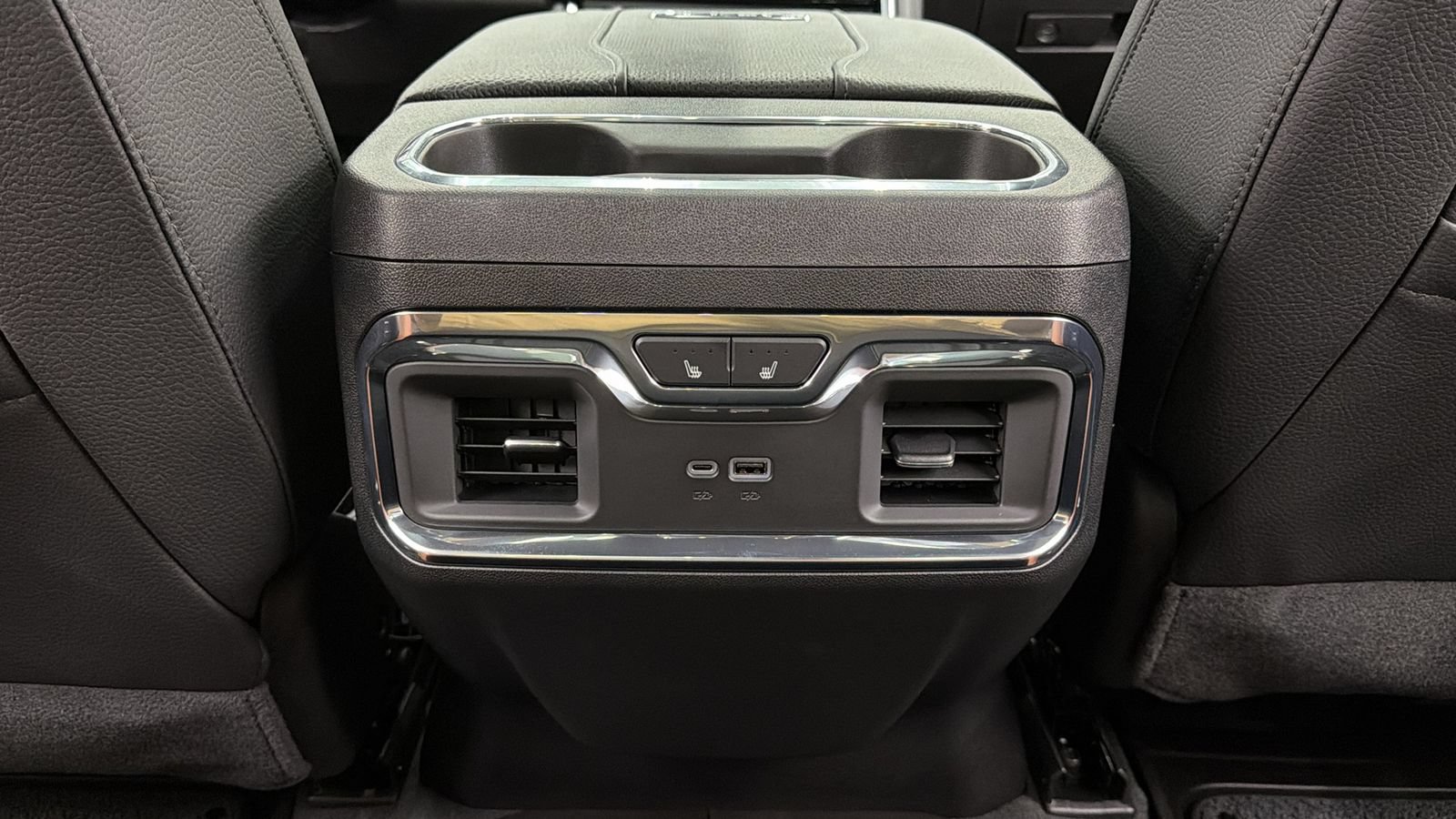 Used 2026 GMC Sierra 3500 Denali w/ Denali Reserve Package AWD/4WD image 44