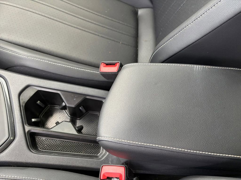 Certified 2024 Volkswagen Tiguan SE R-Line w/ MDO Package, Three-Row FWD image 20