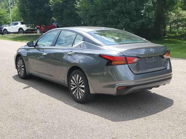 Certified 2024 Nissan Altima 2.5 SV AWD/4WD image 3