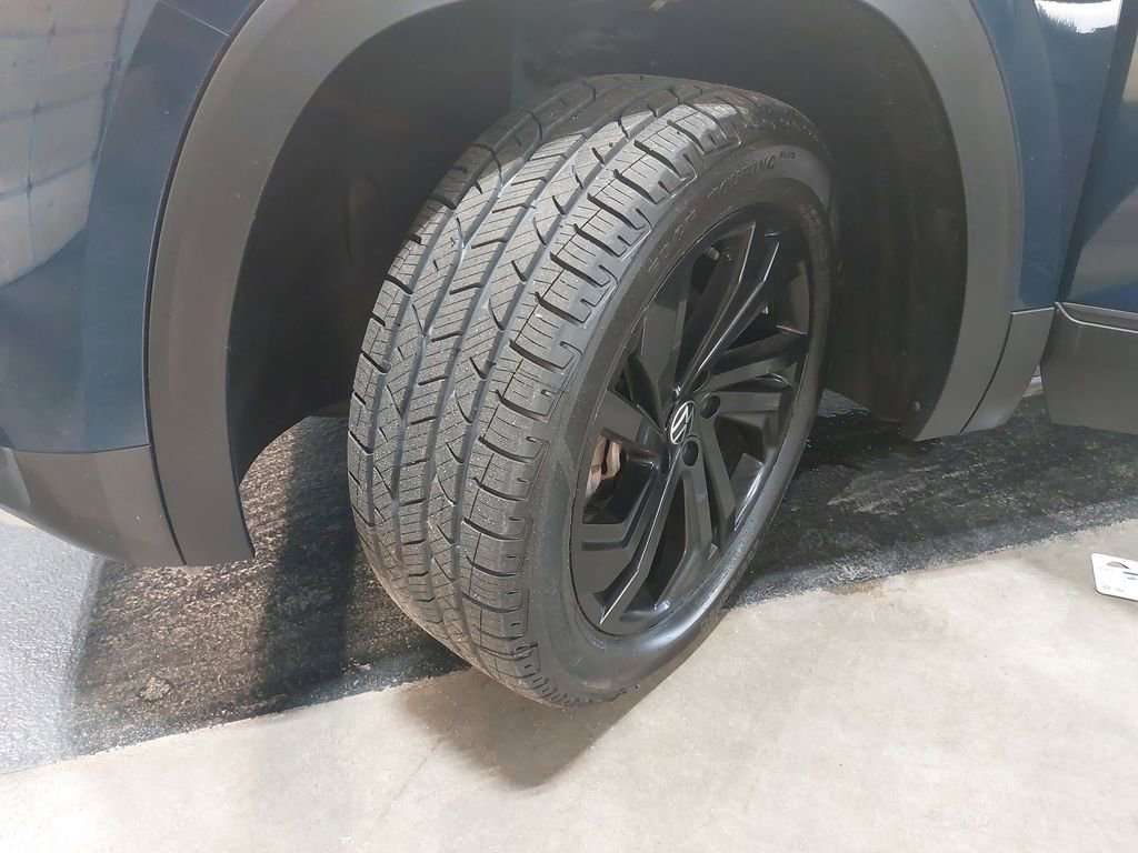 Used 2022 Volkswagen Atlas SE image 35