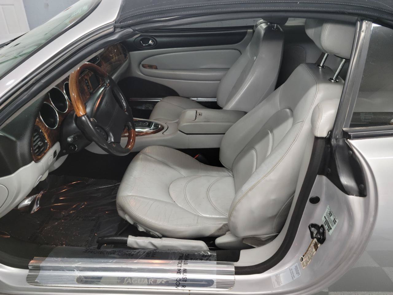 Used 2005 Jaguar XK8 Convertible RWD image 12
