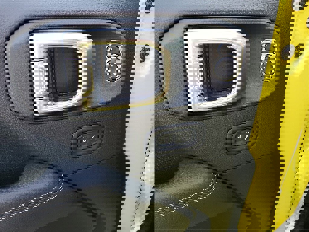 Used 2022 Jeep Wrangler Unlimited Sahara image 9