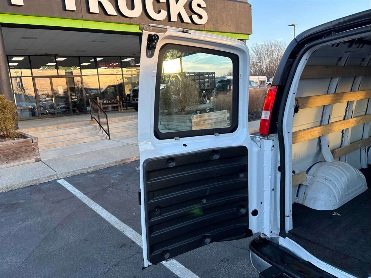 Used 2024 Chevrolet Express 2500 w/ Driver Convenience Package image 14