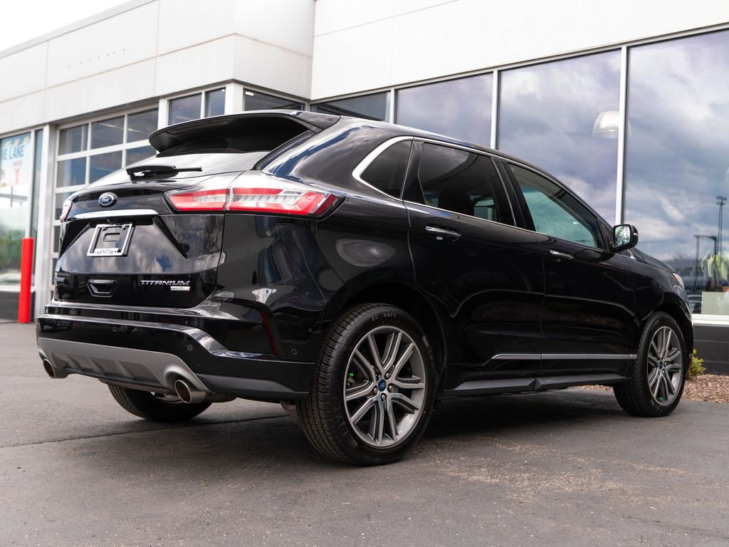 Used 2019 Ford Edge Titanium w/ Equipment Group 301A AWD/4WD image 9