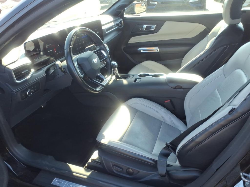 Used 2024 Ford Mustang Premium image 10