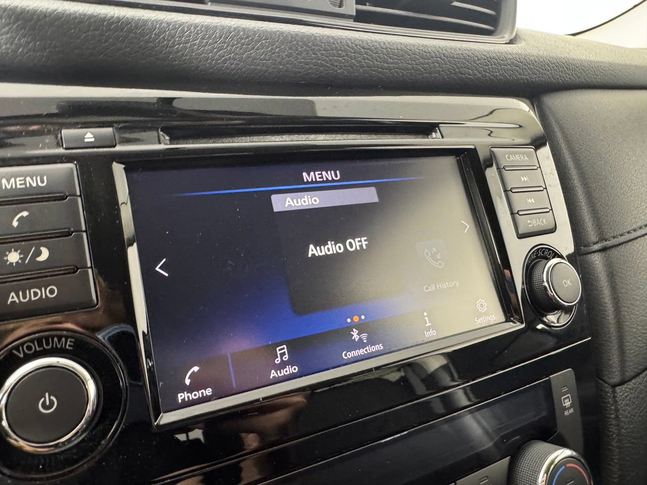 Used 2018 Nissan Rogue SV FWD image 21