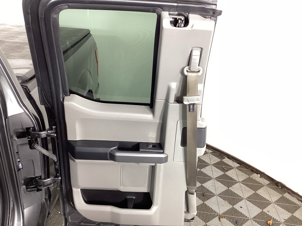 Used 2016 Ford F150 XLT image 13