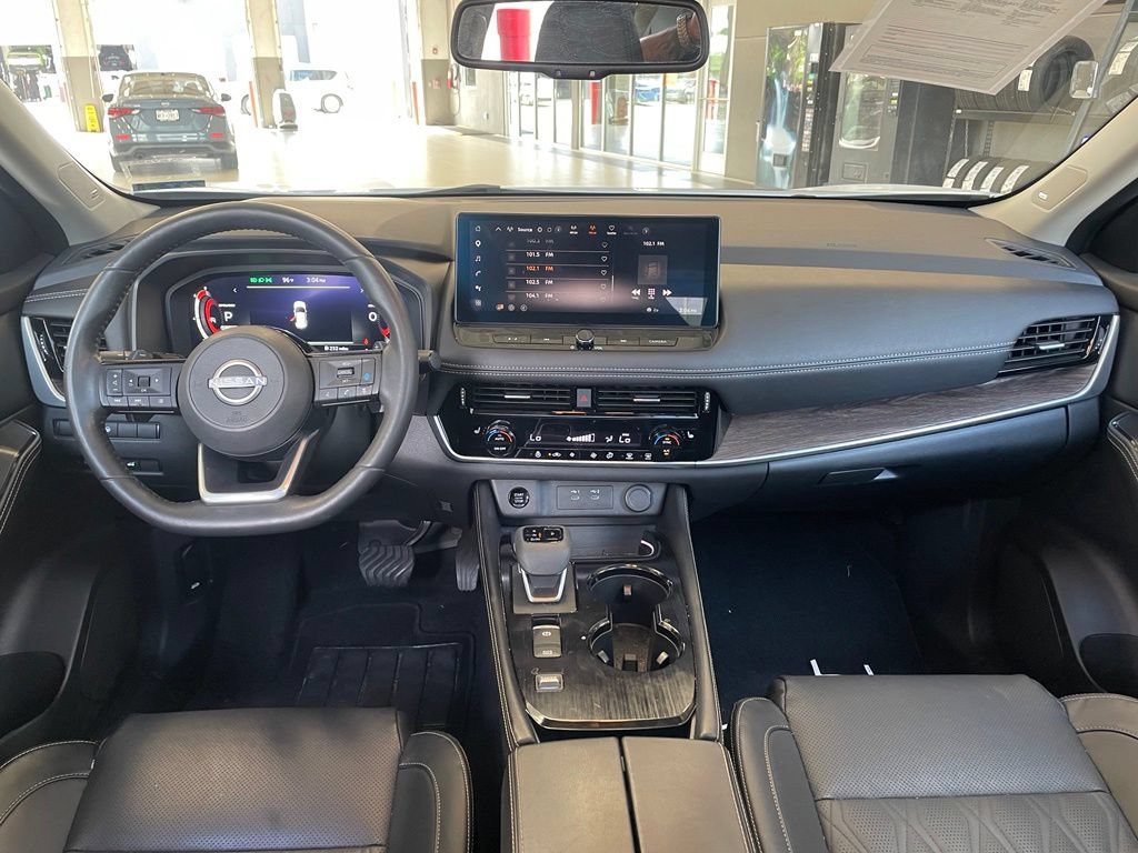 Certified 2024 Nissan Rogue Platinum FWD image 13