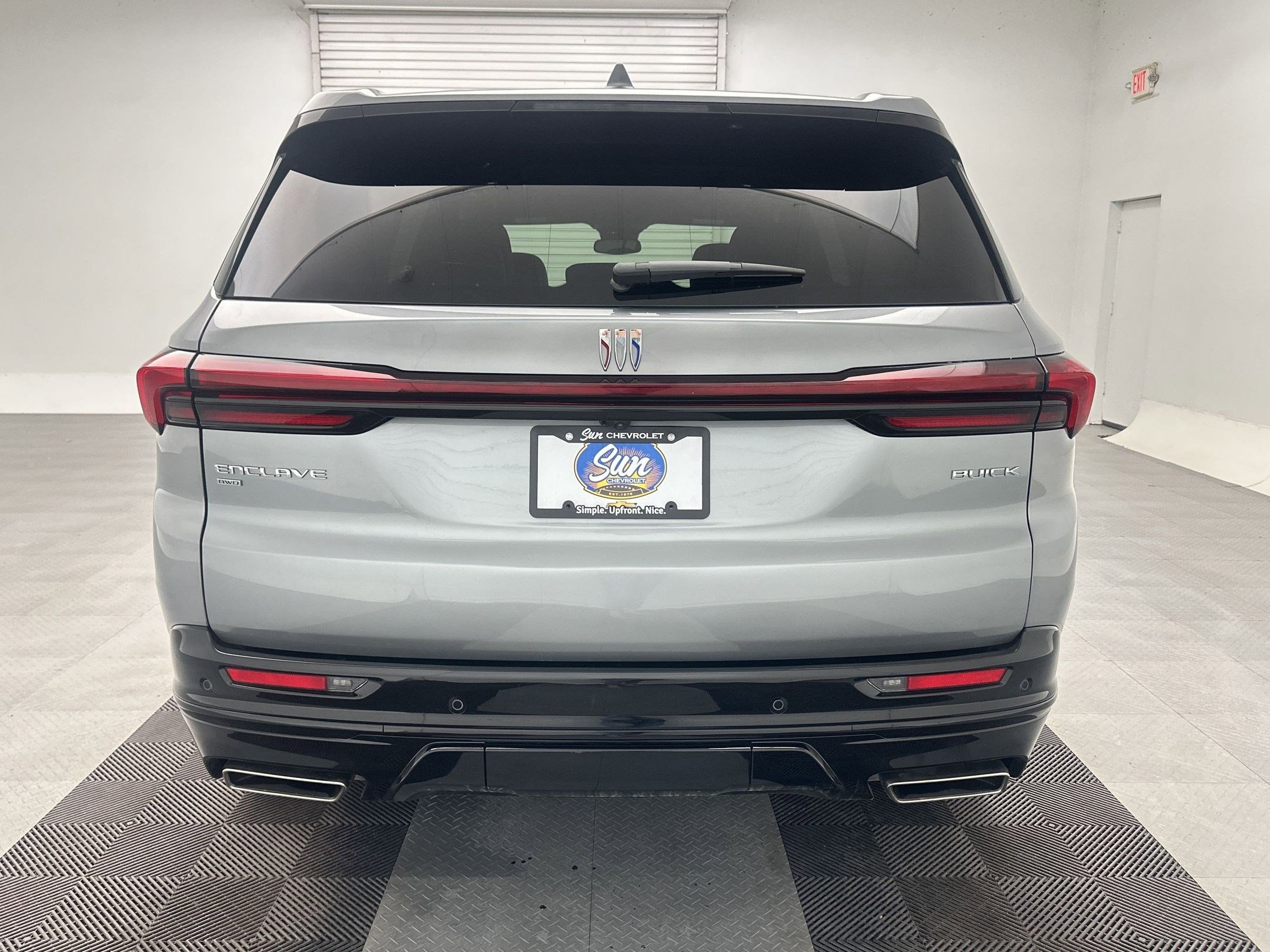 Used 2025 Buick Enclave Sport Touring AWD/4WD image 10