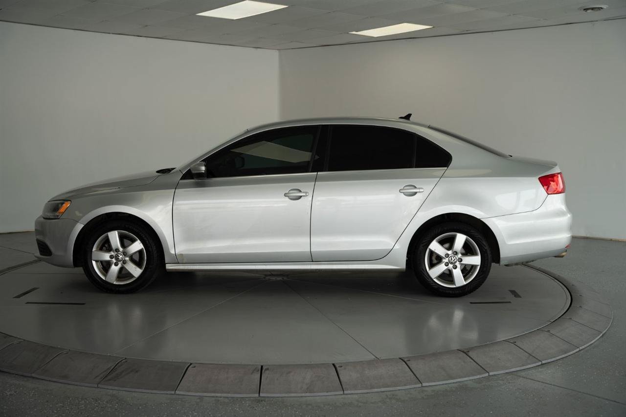 Used 2013 Volkswagen Jetta TDI FWD image 4