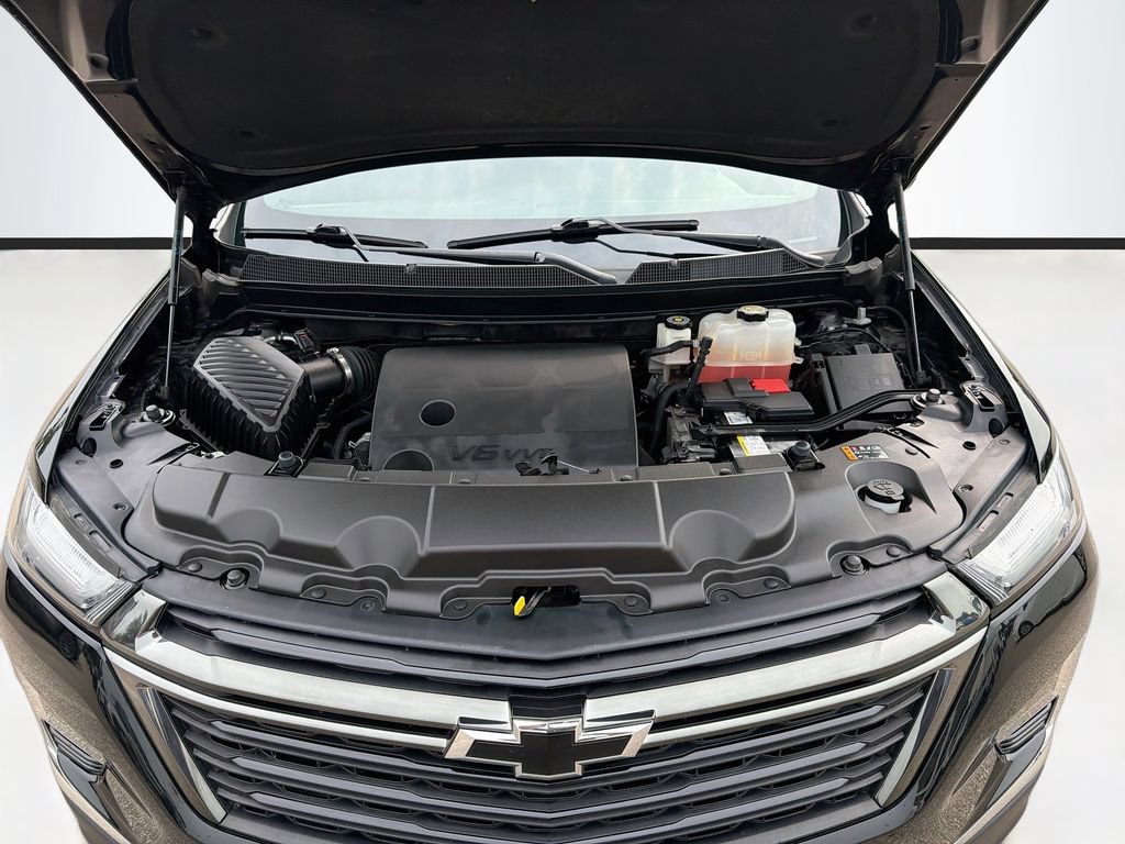Used 2023 Chevrolet Traverse LT w/ Midnight/Sport Edition AWD/4WD image 32